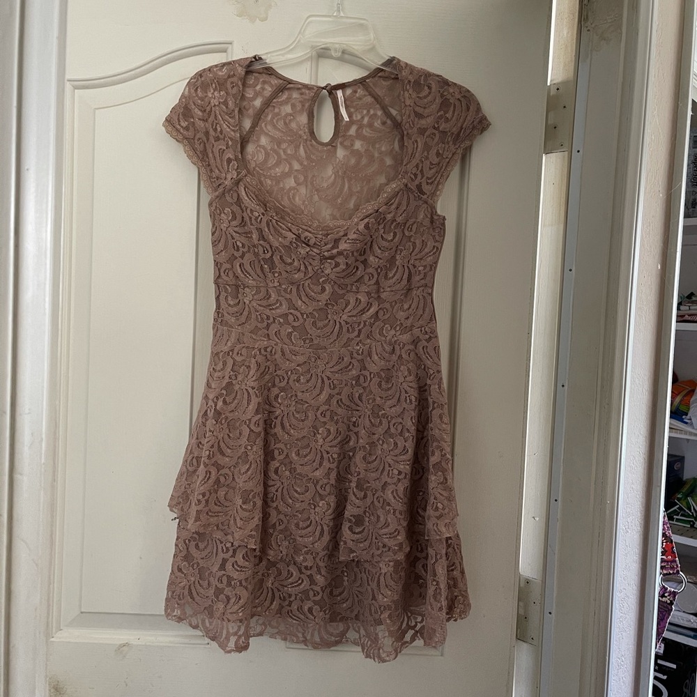 Tiered lace dress